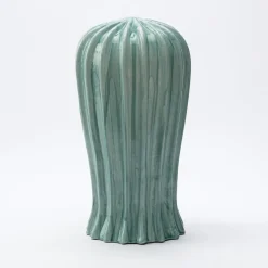 Scultura di cactus alta di colore azzurro