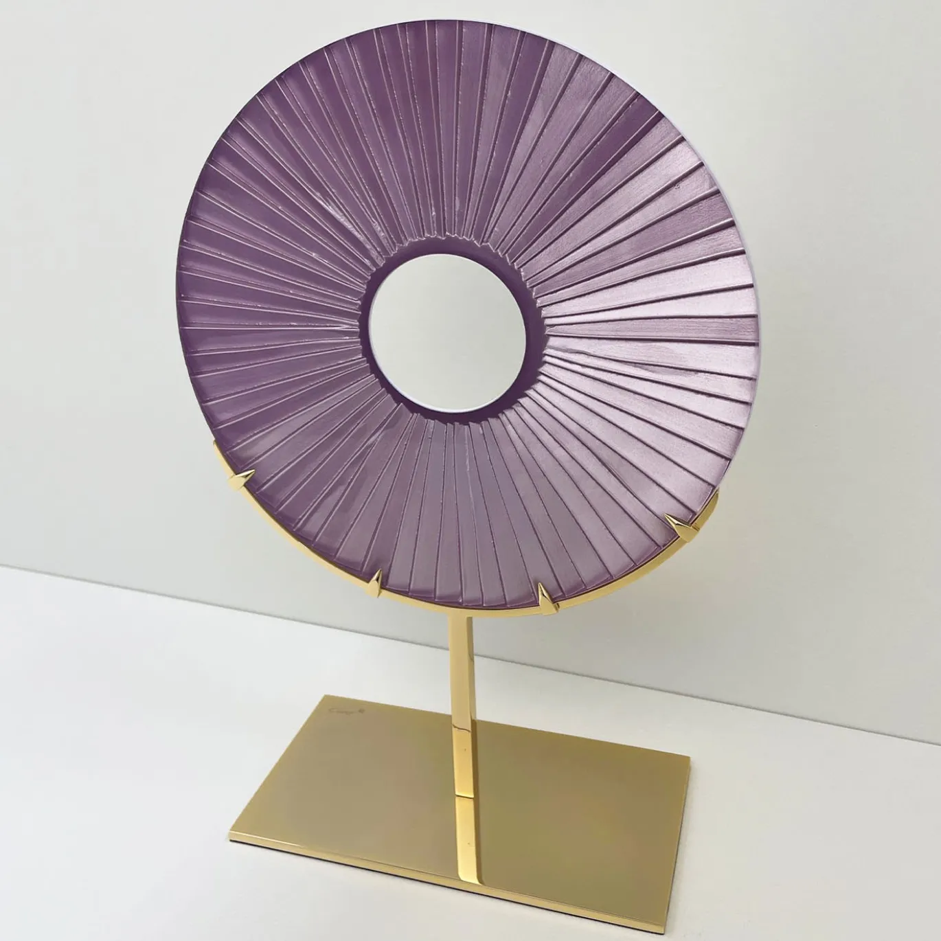 Scultura di cristallo rosa occhio