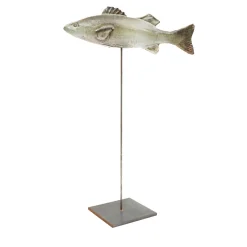 Scultura di spigola bianca grassa