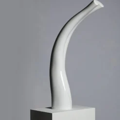 Scultura di stelo bianco