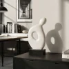 Scultura Figura Aperta Al Vuoto in Marmo Bianco su Base in Granito di Piero Speranza