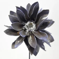Scultura fitomorfa Dalia