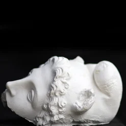 Scultura Frammento di Perseo in Gesso Bianco