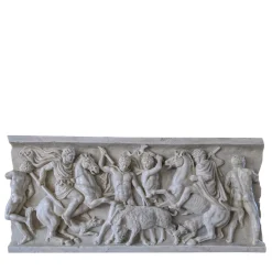 Scultura in alto rilievo in marmo di Carrara Caccia al Cinghiale
