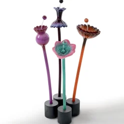 Scultura in ceramica smaltata con fiore di bacca arancione Flora