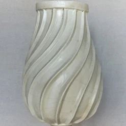 Scultura in ceramica toscana modellata a mano Ostrica Cream