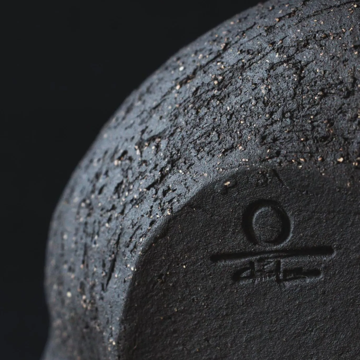 Scultura in gres nero IŠTAR I