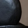 Scultura in gres nero Luna Nuova II
