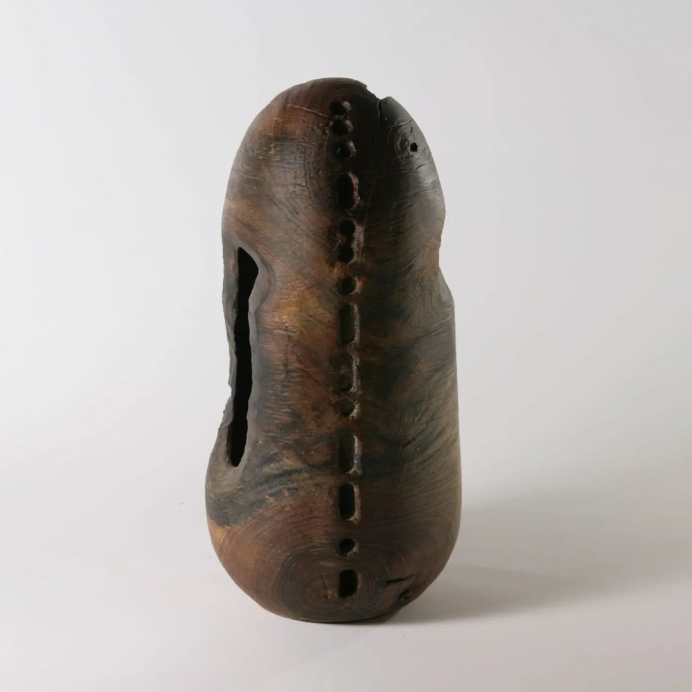 Scultura in Legno Forma Scavata Collezione Impossiballs