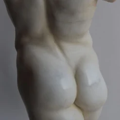 Scultura in marmo di Carrara torso di satiro con base