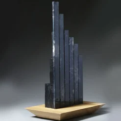 Scultura in marmo Grattacielo Nero