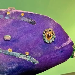 Scultura In Velluto Joyful Fish Verde E Viola