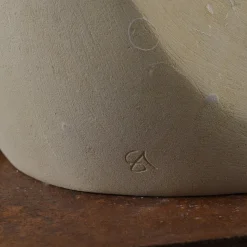 Scultura Luminosa Bacio delle Onde in Pietra di Lecce