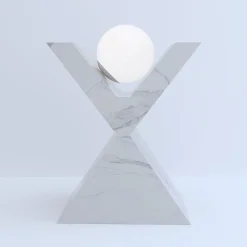 Scultura luminosa di Carrara a forma di X