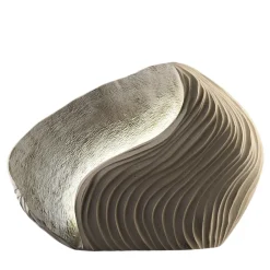 Scultura luminosa orizzontale in pietra leccese Madrepora