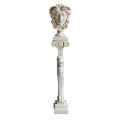 Scultura Medusa in marmo bianco di Carrara su trapezoforo
