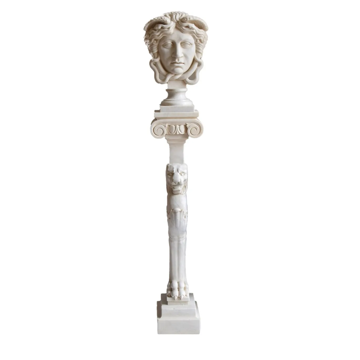Scultura Medusa in marmo bianco di Carrara su trapezoforo