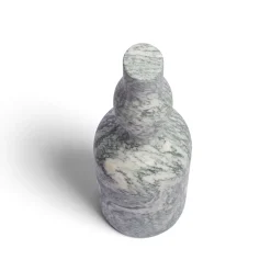Scultura Omaggio a Morandi in marmo cipollino