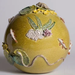 Scultura Sfera Colore in Maiolica Gialla