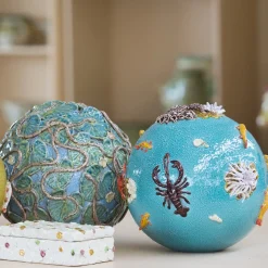 Scultura Sfera Serpente in Maiolica Blu