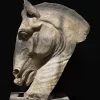 Scultura Testa di Cavallo in Gesso Bianco