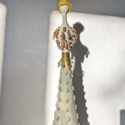 Scultura The Grand Adornment in ceramica