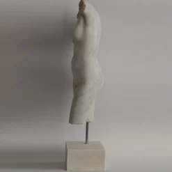 Scultura Torso Femminile in Marmo Bianco di Carrara