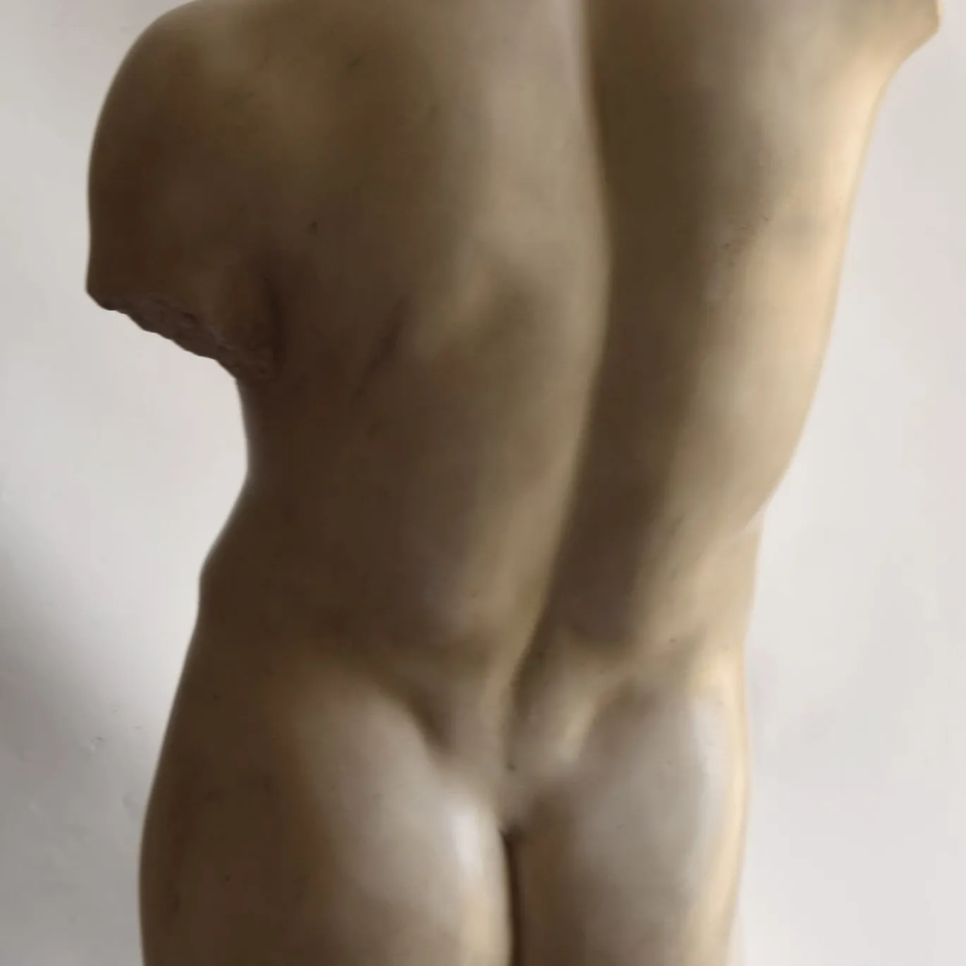 Scultura Torso Maschile Eleusi in Marmo Bianco di Carrara