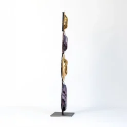 Scultura Turtle Shell Totem in vetro di Murano lilla effetto marmo e oro metallizzato