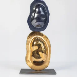 Scultura Turtle Shell Totem in vetro di Murano metallizzato oro, blu e oro rosso