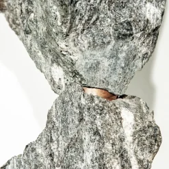 Scultura Upsidedown in Marmo Nero