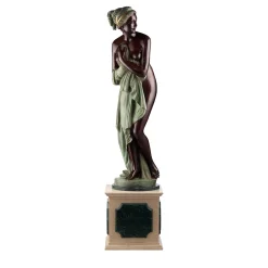 Scultura Venere Al Bagno in bronzo