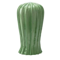 Scultura verde alta di cactus