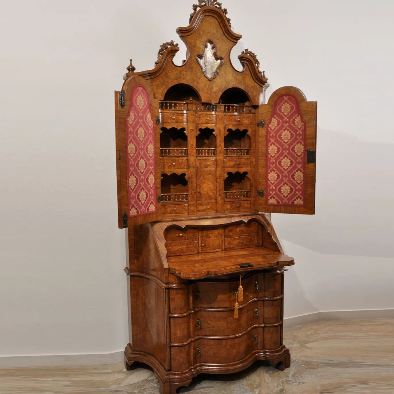 Secretaire intarsiato in stile veneziano Venezia '700 Luigi XV