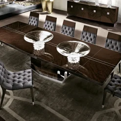 Sedia Absolute in tessuto grigio e marrone con braccioli