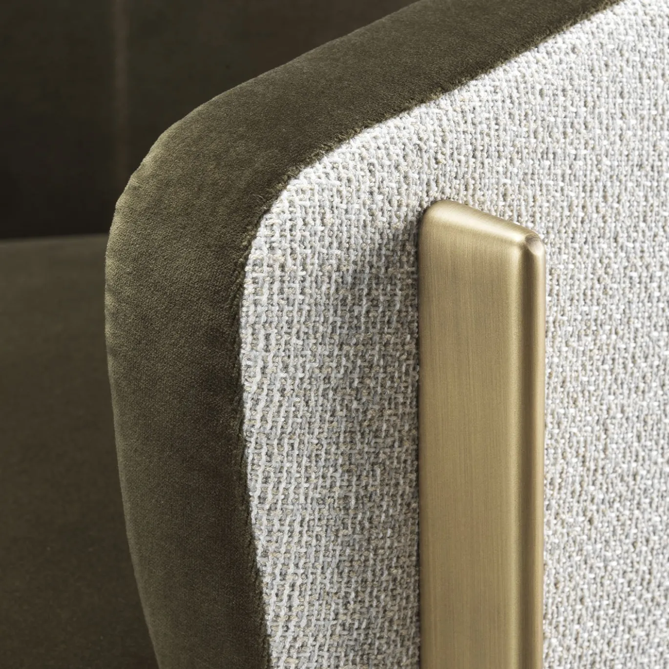 Sedia Arch Mousse in velluto e ottone di Richard Hutten