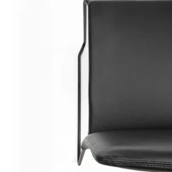 Sedia Bizzy in Pelle Nera