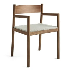 Sedia Dalston in Bouclé Nuvola e Noce Canaletto