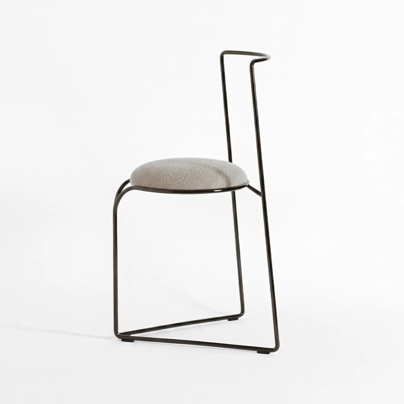 Sedia da pranzo Flow in metallo con finitura Ultrablack