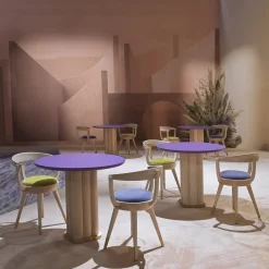 Sedia da pranzo Galleon di Archer Humphryes Architects