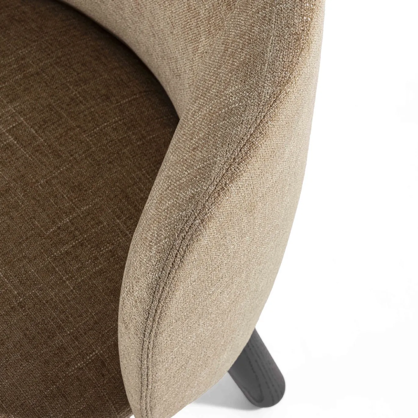 Sedia da pranzo Isabel in tessuto beige con gambe in legno di frassino nero