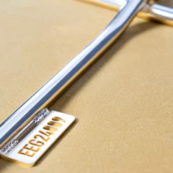 Sedia da pranzo Seidecimi con schienale e braccioli rimovibili in velluto giallo