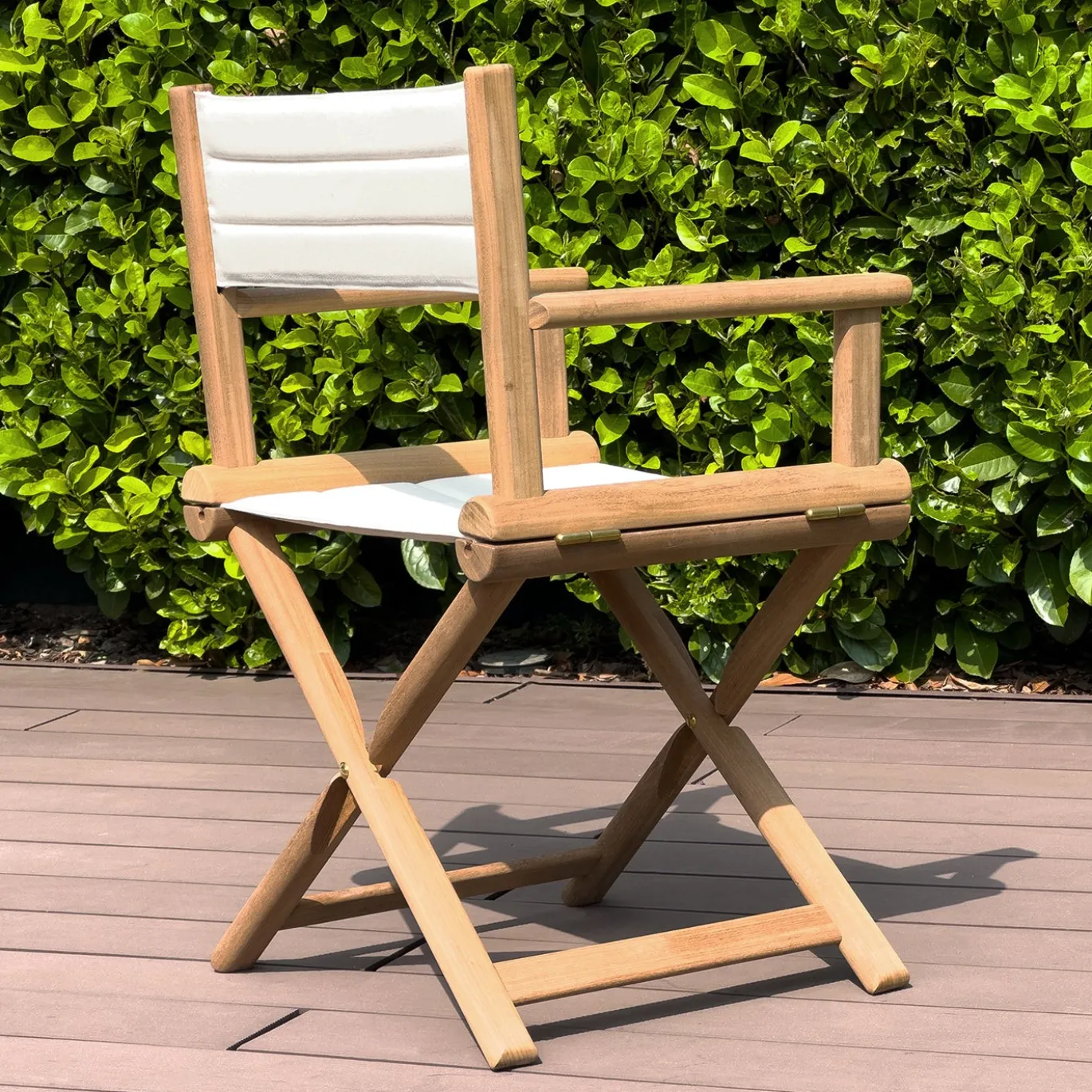 Sedia da regista outdoor Fellini in teak e imbottita bianca