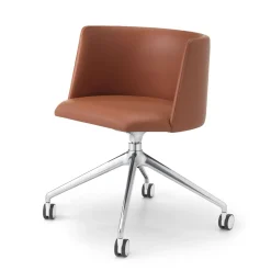 Sedia da ufficio girevole Pergy in pelle marrone