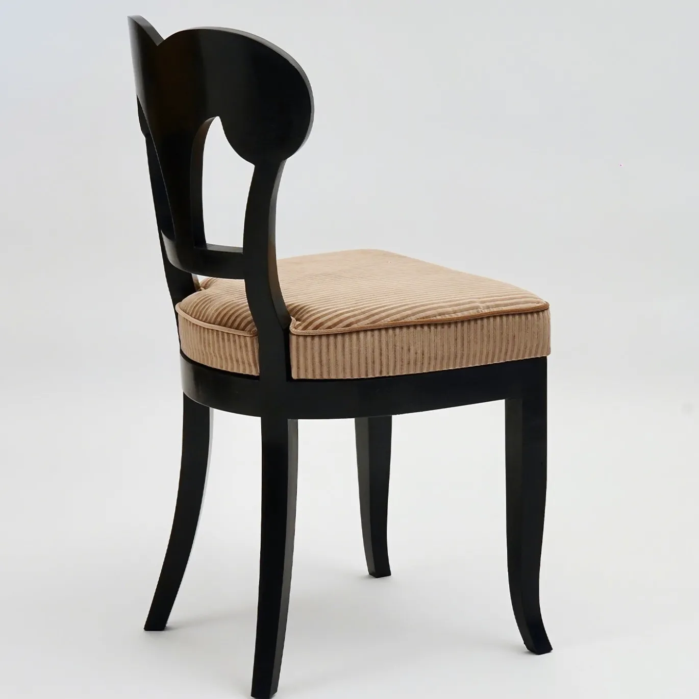 Sedia Eclectica Wilhelmine-Henriette con finitura Ebano