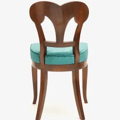 Sedia Eclectica Wilhelmine-Henriette con finitura noce