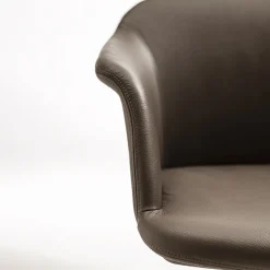 Sedia girevole imbottita in pelle Eva