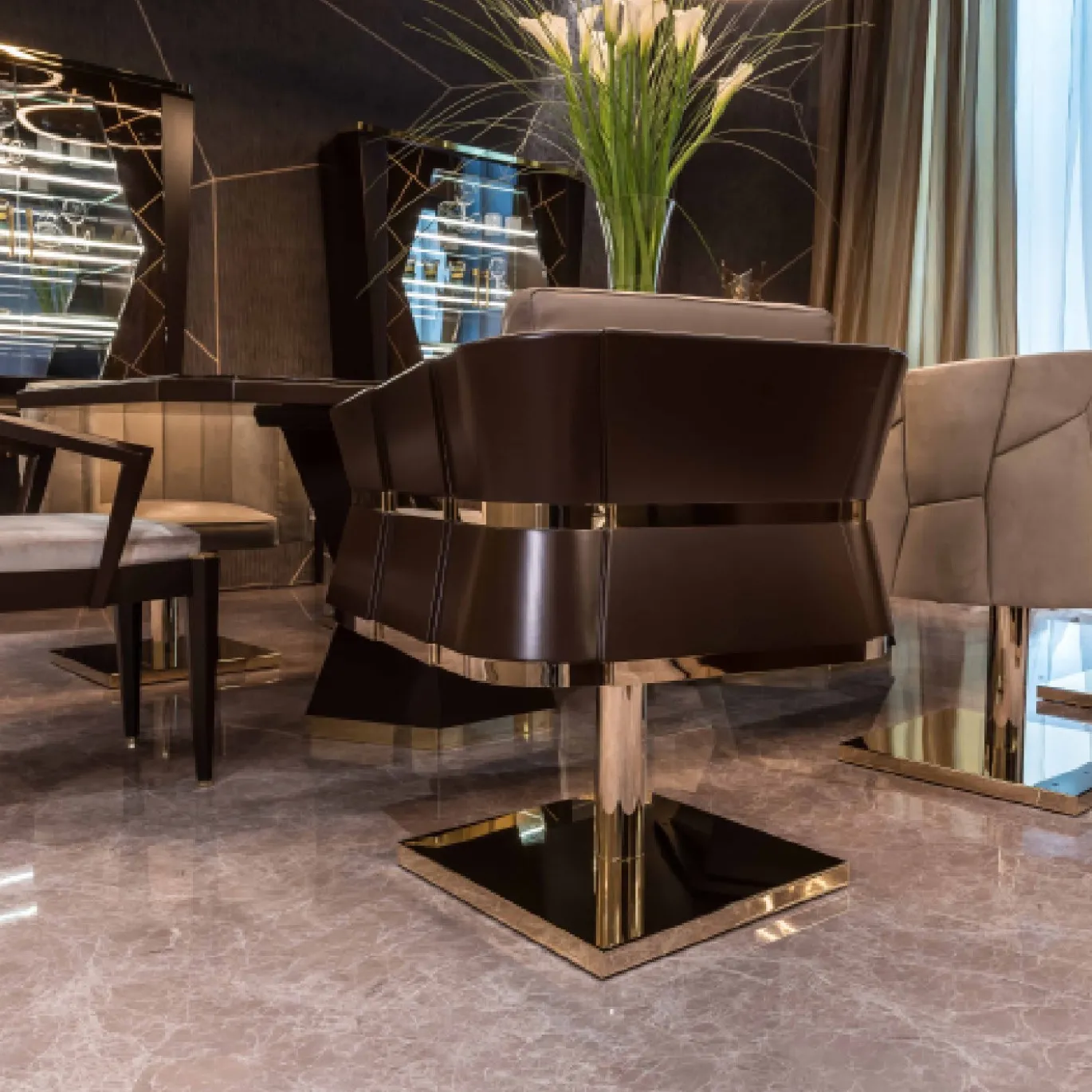 Sedia girevole in legno Temptation