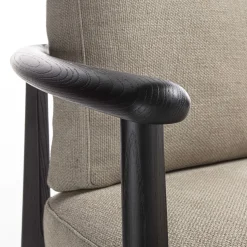 Sedia Greta beige con braccioli