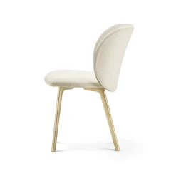 Sedia Hillary in tessuto Bogardine bianco di Richard Hutten